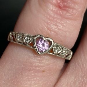 Helzberg 10k white gold and pink topaz heart ring